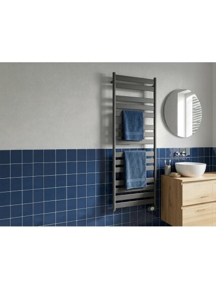 Elektrinis rankšluosčių džiovintuvas ADAX Wave 60-160-750 Black 2 Elektrinis rankšluosčių džiovintuvas ADAX Wave 60-160-750 Black 2