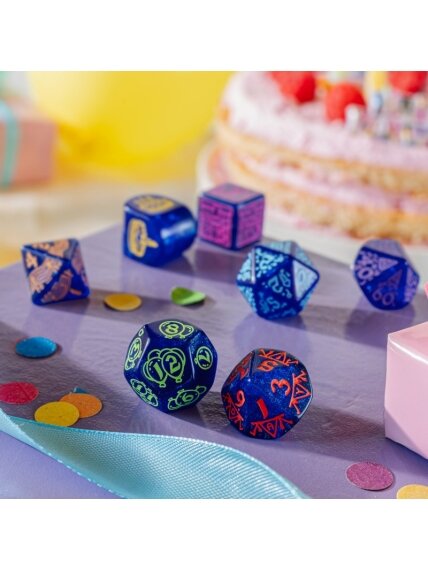 Happy Birthday kauliukų rinkinys - Streamers Q-WORKSHOP 5 Happy Birthday kauliukų rinkinys - Streamers Q-WORKSHOP 5