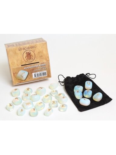 Moonstone runos Lo Scarabeo