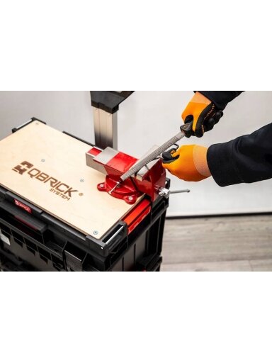 QBRICK ONE adapteris "Multi" su stalviršiu