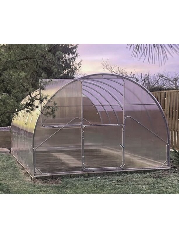 Šiltnamis Titan Extra Plius 3x2 arkinis rėmas 20x40 arkos kas 0.67m Šiltnamis Titan Extra Plius 3x2 arkinis rėmas 20x40 arkos kas 0.67m