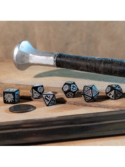 The Witcher Geralt Silver Sword kauliukų rinkinys juodos ir sidabro sp 1 The Witcher Geralt Silver Sword kauliukų rinkinys juodos ir sidabro sp 1