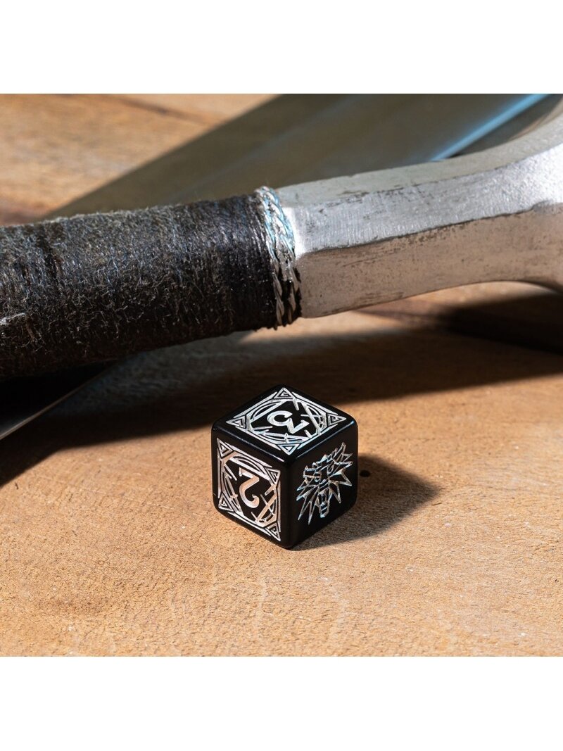 The Witcher Geralt Silver Sword kauliukų rinkinys juodos ir sidabro sp 7 The Witcher Geralt Silver Sword kauliukų rinkinys juodos ir sidabro sp 7